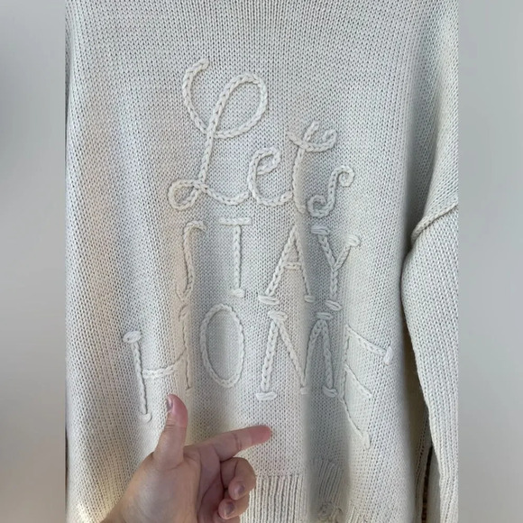 WILDFOX Let’s Stay Home Sweater Large - Picture 5 of 11